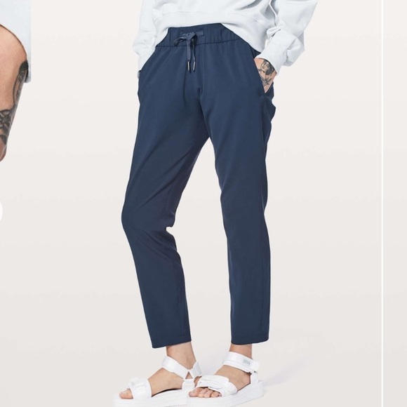 lululemon athletica Pants - Lululemon Navy Blue on the Fly Pants Size 4